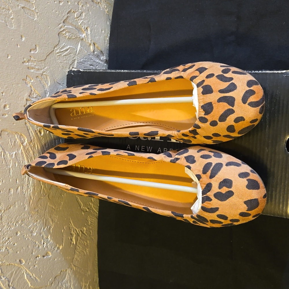 a.n.a. Sicily Leopard Ballet Flats